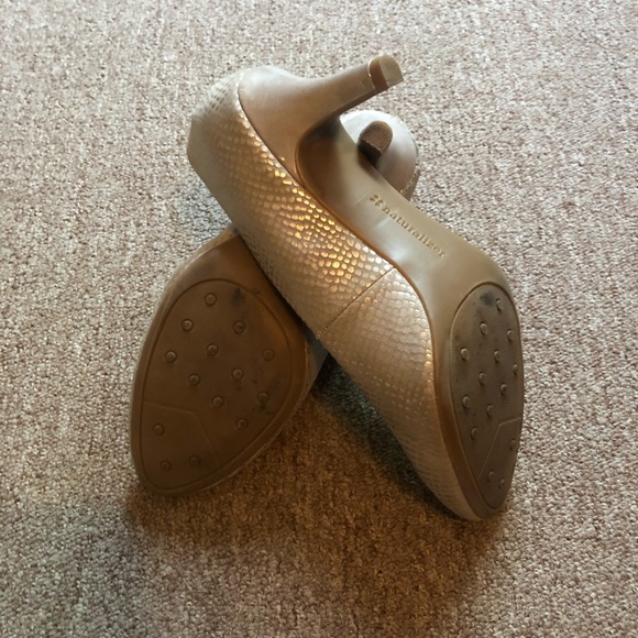 Naturalizer heels size 7 1/2 - Picture 2 of 4
